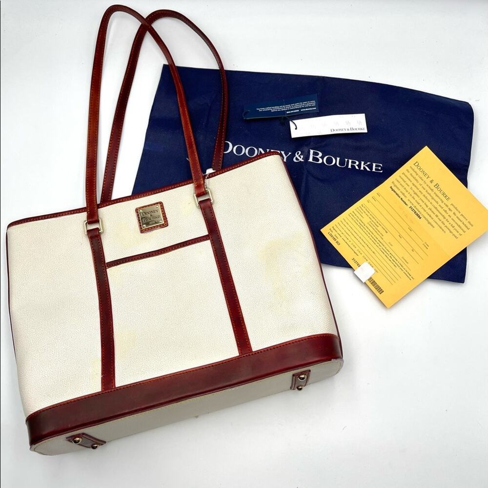 Dooney & Bourke Pebble Grain Lexington Shopper off-white